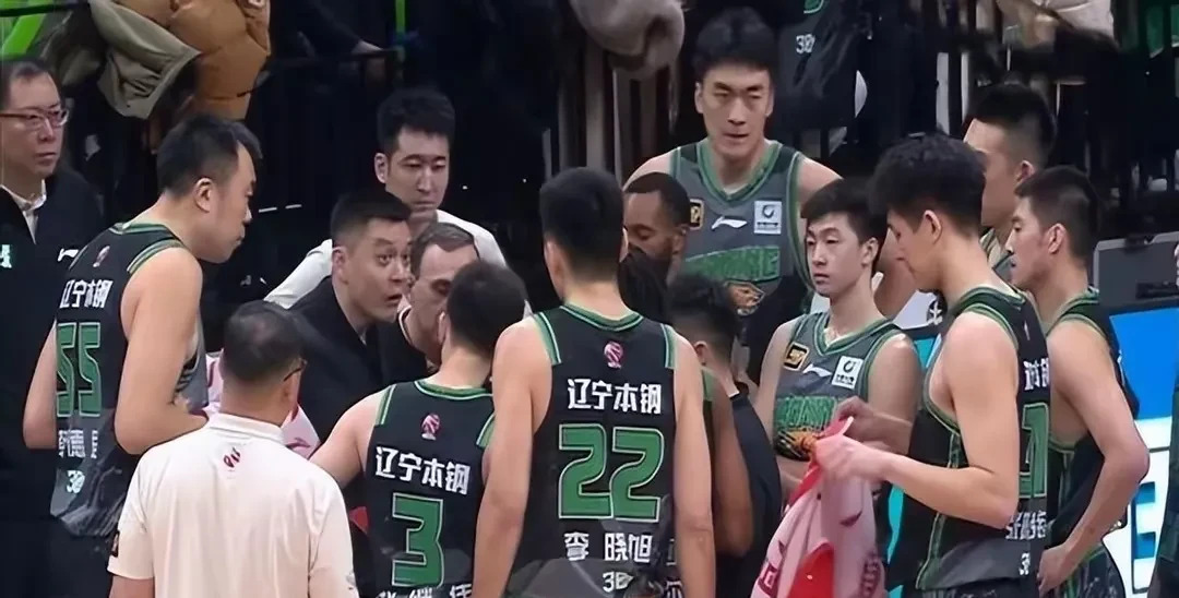 辽宁男篮力克广州队，取得胜利